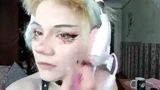 KathernSaulters online show from March 4, 2026, 7:25 am