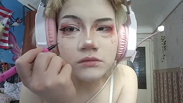 KathernSaulters online show from March 15, 2026, 7:03 am