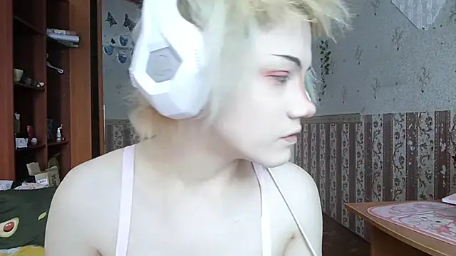 KathernSaulters online show from March 17, 2026, 7:01 am