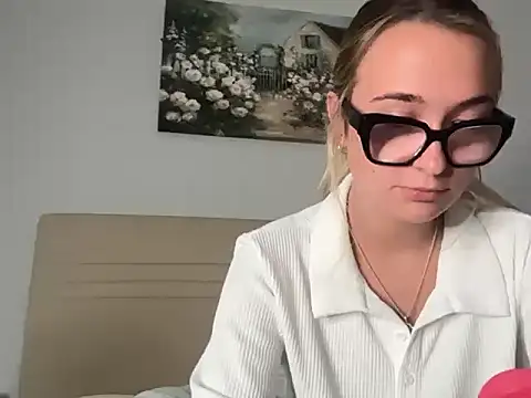 kelseyblu online show from April 28, 2026, 10:48 pm