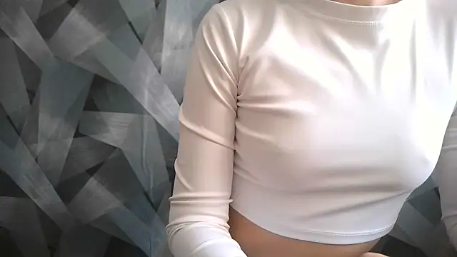 AlicePhyllis online show from February 24, 2026, 8:34 am