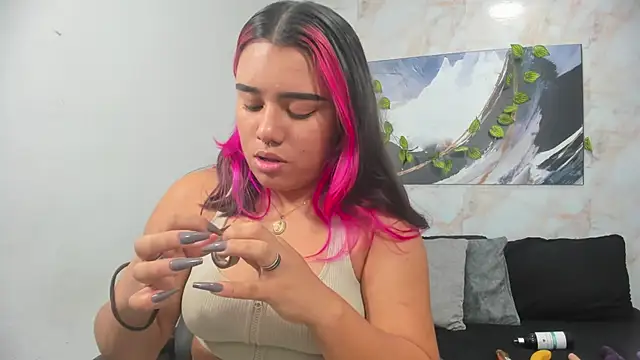 Lilith traviis online show from March 15, 2026, 10:32 am