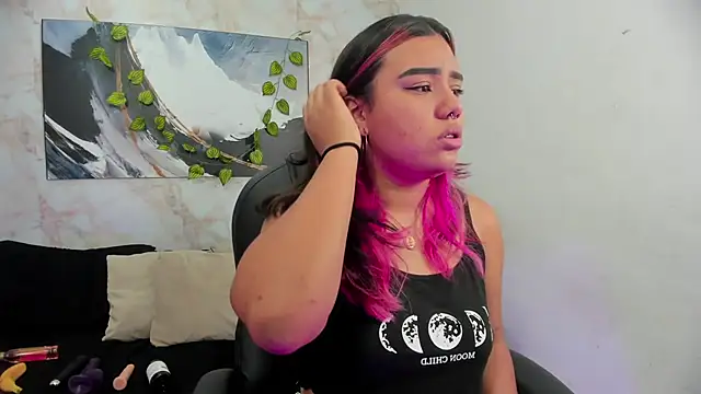 Lilith traviis online show from March 24, 2026, 9:09 pm