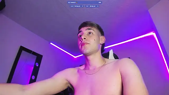 Snapshot of PapiNoha69 chatting on March 5, 2026, 2:40 am PapiNoha69 online show from March 5, 2026, 2:40 am