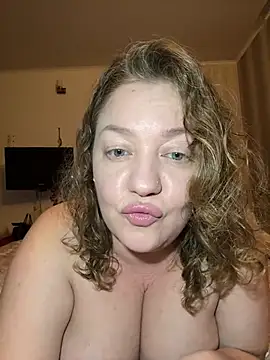 BBBWOOW online show from March 18, 2026, 12:52 pm