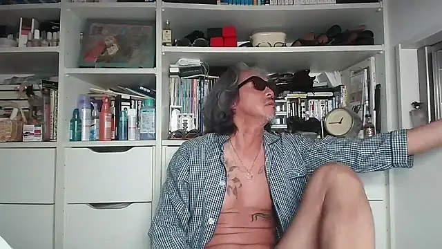 Snapshot of MtaS1 chatting on June 6, 2026, 3:39 pm MtaS1 online show from June 6, 2026, 3:39 pm