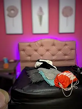 Karolaiin LS online show from March 8, 2026, 1:26 pm