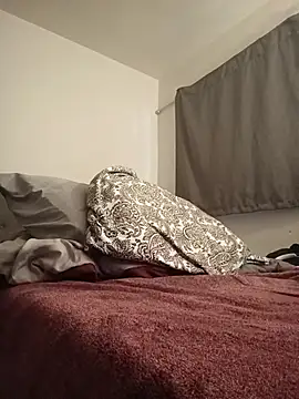 Datjcjcguy online show from April 24, 2026, 12:24 am