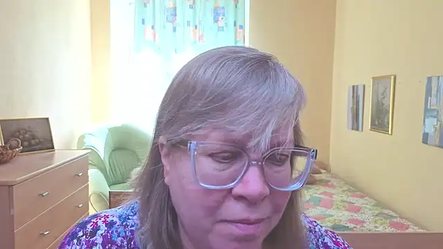 Snapshot of Emma_Eclipsee chatting on March 29, 2026, 10:48 am Emma Eclipsee online show from March 29, 2026, 10:48 am
