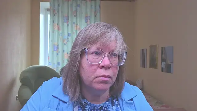 Snapshot of Emma_Eclipsee chatting on May 1, 2026, 10:31 am Emma Eclipsee online show from May 1, 2026, 10:31 am