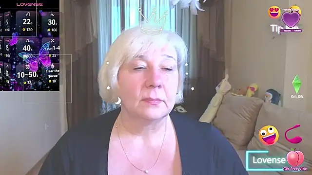 Snapshot of Emma_Eclipsee chatting on May 4, 2026, 5:14 am Emma Eclipsee online show from May 4, 2026, 5:14 am