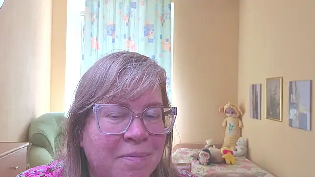 Snapshot of Emma_Eclipsee chatting on May 16, 2026, 10:47 am Emma Eclipsee online show from May 16, 2026, 10:47 am
