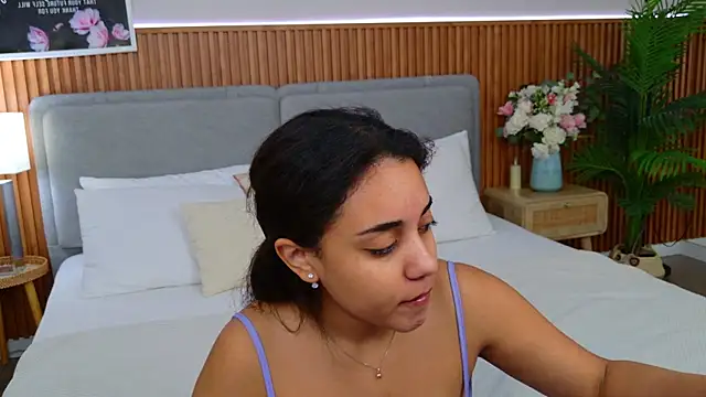 Luna Cortier online show from June 16, 2026, 5:32 am