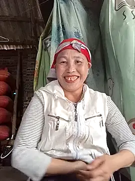 lena-cute online show from February 7, 2026, 8:07 am