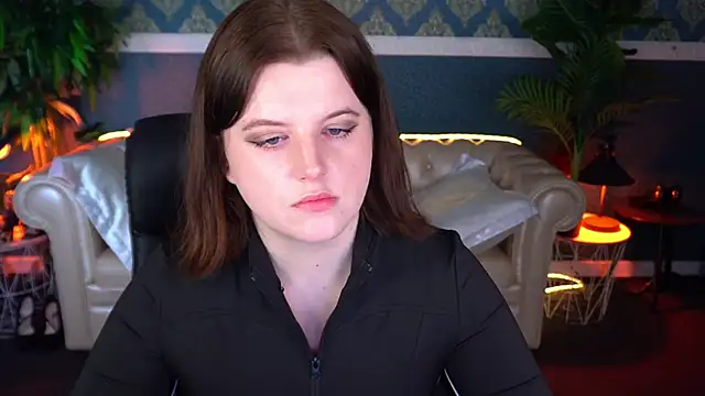 KristiFoxy online show from April 24, 2026, 12:18 pm