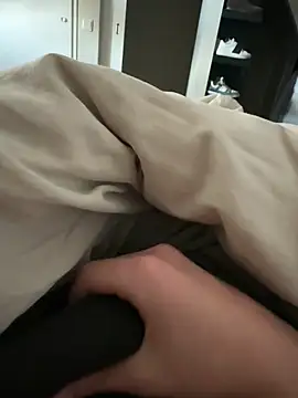 Snapshot of Robertocavall chatting on March 4, 2026, 1:17 pm Robertocavall online show from March 4, 2026, 1:17 pm