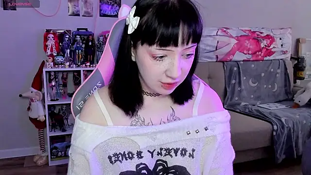 MollysLand online show from February 6, 2026, 7:45 am