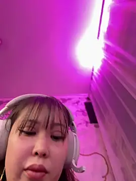 Snapshot of YukiiTYAN chatting on March 18, 2026, 1:36 pm YukiiTYAN online show from March 18, 2026, 1:36 pm