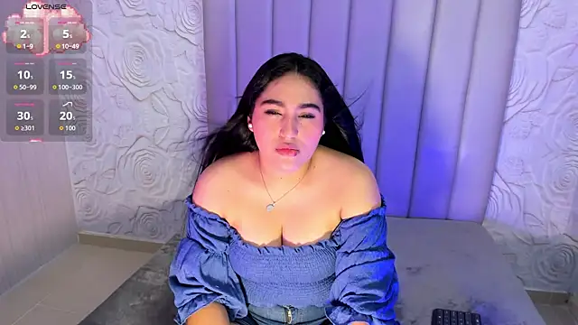 Lya dubois  online show from March 3, 2026, 10:15 pm