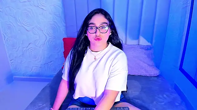 Snapshot of Lya_dubois_ chatting on June 25, 2026, 8:57 pm Lya dubois online show from June 25, 2026, 8:57 pm