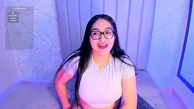 Snapshot of Lya_dubois_ chatting on July 17, 2026, 7:52 pm Lya dubois online show from July 17, 2026, 7:52 pm