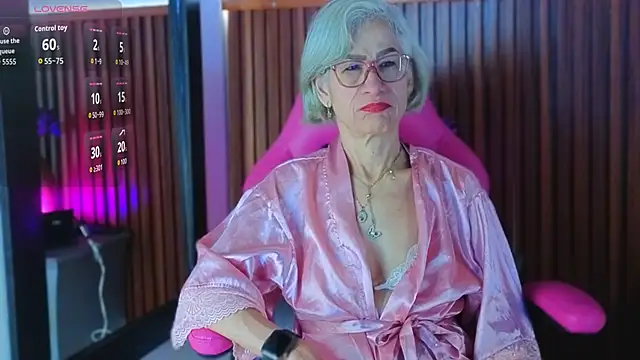 miss monserrate01 online show from April 27, 2026, 1:42 pm
