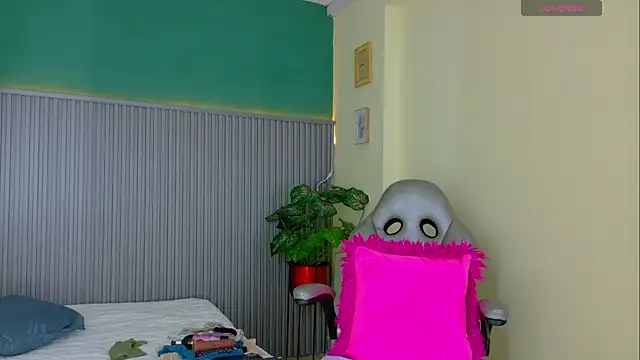 Snapshot of miss_monserrate01 chatting on June 23, 2026, 2:04 pm miss monserrate01 online show from June 23, 2026, 2:04 pm
