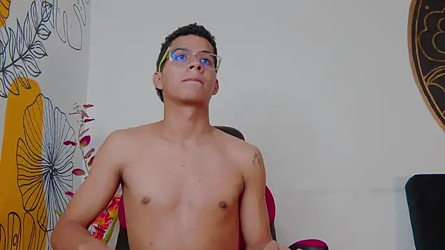 Snapshot of Noah_Greenhartt chatting on March 27, 2026, 8:19 pm Noah Greenhartt online show from March 27, 2026, 8:19 pm