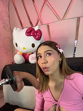 Snapshot of MelodyBloom_ chatting on July 31, 2026, 12:37 pm MelodyBloom online show from July 31, 2026, 12:37 pm