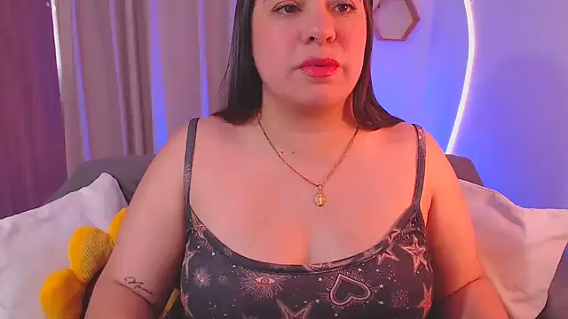 isabum  online show from March 13, 2026, 4:24 pm