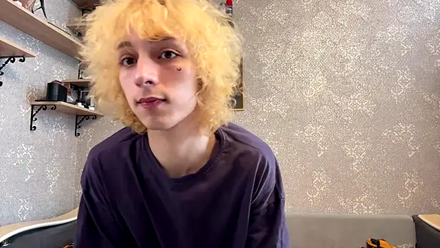 Snapshot of Fred_bucks chatting on March 11, 2026, 7:36 am Fred bucks online show from March 11, 2026, 7:36 am