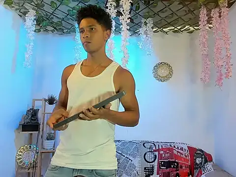 Yoel hot2004 online show from February 10, 2026, 7:40 pm