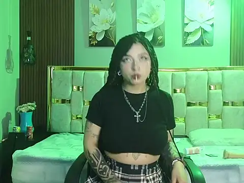  weird sativa online show from May 5, 2026, 10:07 pm