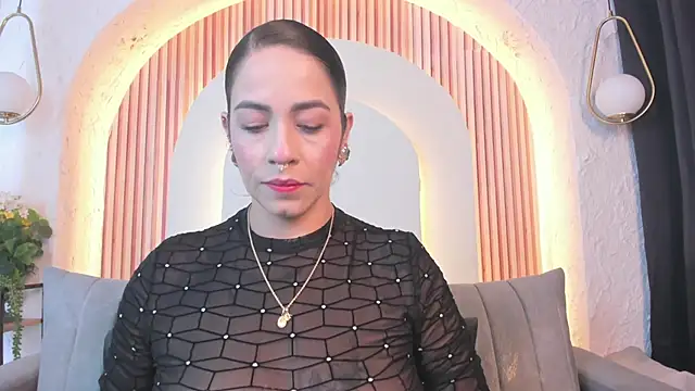 Snapshot of violet_scott_ chatting on June 27, 2026, 10:53 am violet scott online show from June 27, 2026, 10:53 am