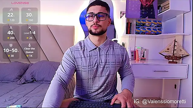 valenssio moretti online show from June 30, 2026, 2:01 am
