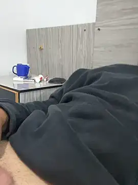 Luiznflp3 online show from March 3, 2026, 10:43 am