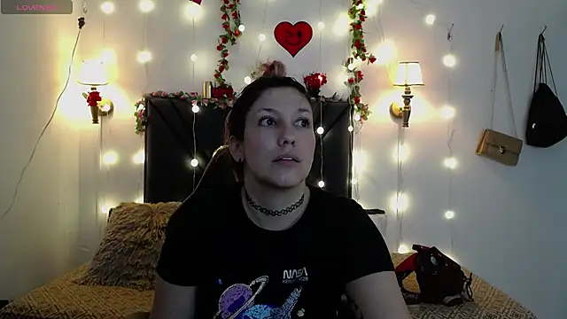 Snapshot of Sharma_Amayra chatting on May 8, 2026, 8:14 pm Sharma Amayra online show from May 8, 2026, 8:14 pm