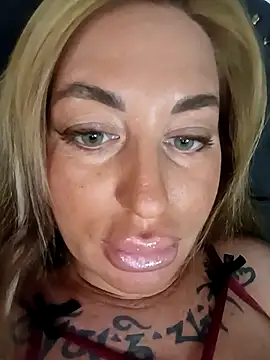 MiaMooly online show from September 11, 2025, 2:06 pm