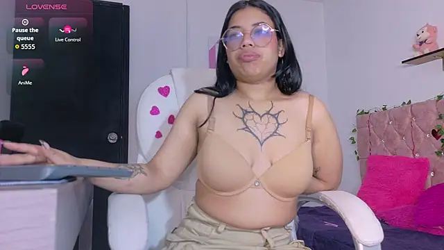 AryahMoon online show from March 15, 2026, 3:45 am