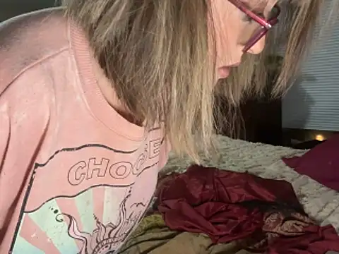 Snapshot of BrookiesLife chatting on February 15, 2026, 2:19 am BrookiesLife online show from February 15, 2026, 2:19 am