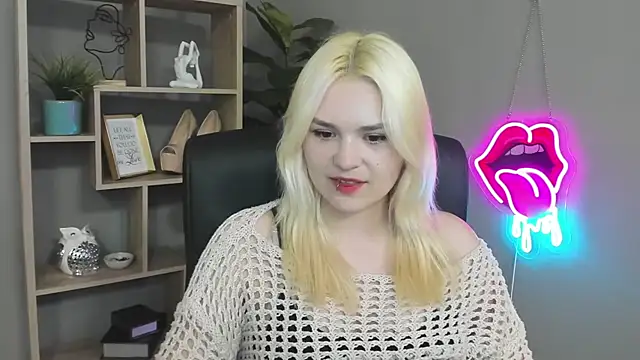 SweetLilyxo online show from May 3, 2026, 6:30 am