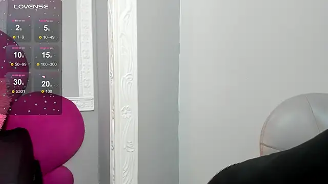 Snapshot of Raven_love chatting on July 10, 2026, 7:49 pm Raven love online show from July 10, 2026, 7:49 pm