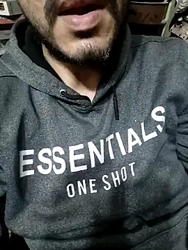 Aww21 online show from February 11, 2026, 11:54 pm