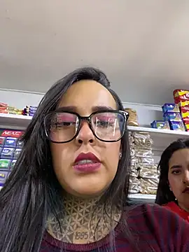 Snapshot of Annie_Alicee chatting on July 14, 2026, 11:32 pm Annie Alicee online show from July 14, 2026, 11:32 pm