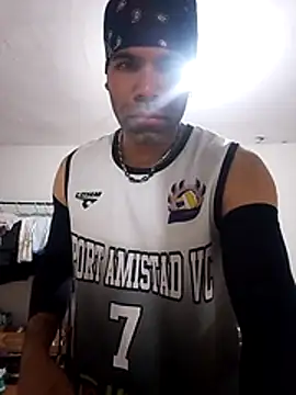 Snapshot of thom_1 chatting on March 9, 2026, 12:47 am thom 1 online show from March 9, 2026, 12:47 am