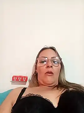 MONITA SEXXX online show from February 3, 2026, 8:25 pm