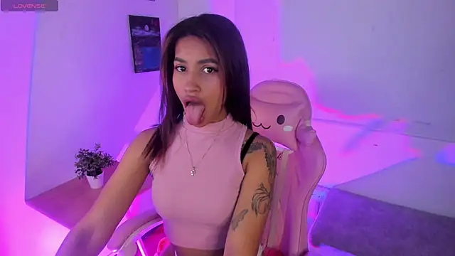 MoonRose   online show from April 29, 2026, 8:15 pm