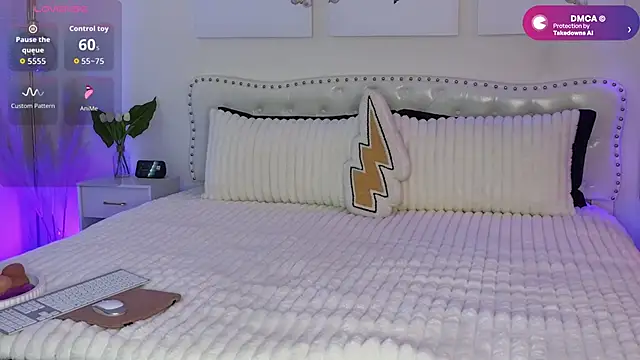 ViolettBaby online show from March 4, 2026, 2:56 pm