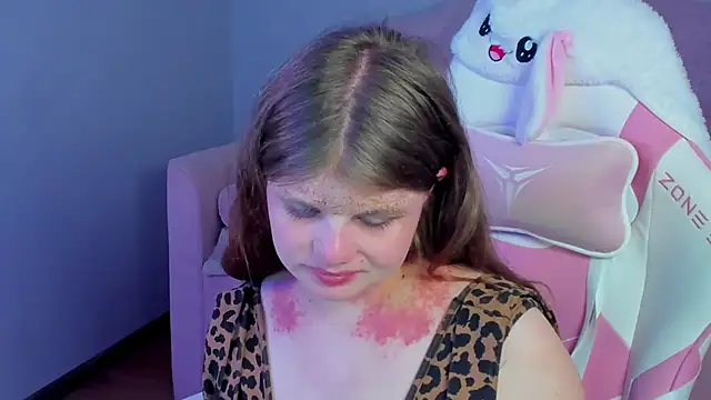 ChloeHalses online show from May 5, 2026, 5:10 pm