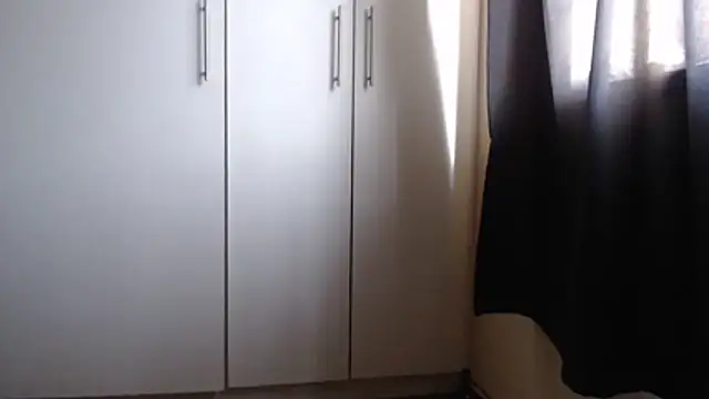 SweetNiceQueen online show from March 16, 2026, 5:35 am